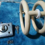 دستگیره گرد شیشه سکوریت با قفل آلومینیومی