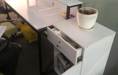 اجاره میز اشتراکی (کدپستی معتبر) با قرارداد رسمی و کد رهگیری