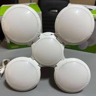 چراغ شارژی با نور خورشید و کابل شارژ