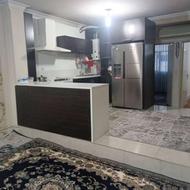 کابینت نو و تمیز بدون شکستگی