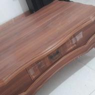 میزجلومبلی بسیارتمیز