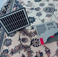 پنل خورشیدی ویک عددرادیودوموج اف‌ام وا ام