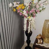 گلدان سالنی و گل