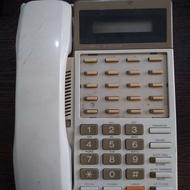 دستگاه فکس پاناسونیک و یک دستگاه تلفن سانترال