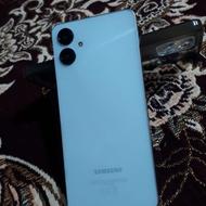 گوشی خیلی تمیز 20 روزه که استفاده کردم برام کادو گرفته بودن