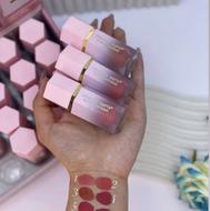 رژگونه پد دار