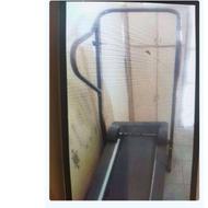 یک دستگاه تردمیل مکانیکی