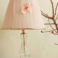 آباژور سفید صورتی ناز گل گلی فانتزی نیم متری رومیزی پینترستی