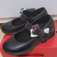 کفش دخترانه و پسرانه