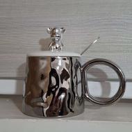 ماگ طرح دار در دار