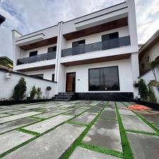 فروش ویلا 150 متر در همصفا جنگلی سنددار با پایانکار