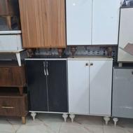 جاکفشی و میز ال سی دی