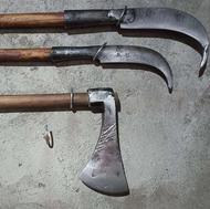 تبر و داس قدیمی