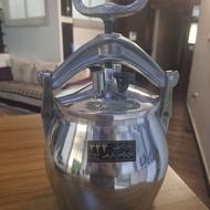 یک عددزود پز 4 لیتری عباس صالحی نونو