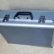 چمدان حمل لوازم