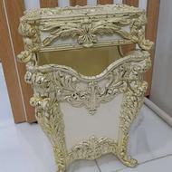 جادستمال کاغذی و سطل آشغالی