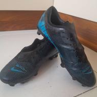 کفش فوتبالی استوک نایک مقاوم سایز 37 نو