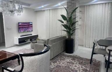 خونه دارم، همخونه می خوام