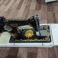 چرخ خیاطی قدیمی