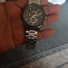 ساعت عقربه ایی