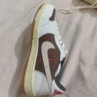 کفش در حد نو هست سایز 44