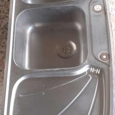 سینک و شیر آب