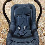 کریر نوزاد تمیز و سالم