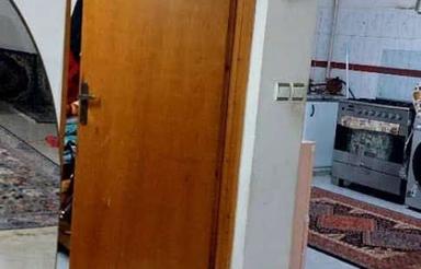 فروش یک واحد هم کف 78متری