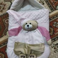 جای خواب نوزاد گرمو نرم خیلی کم استفاده شده سالم
