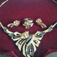 سرویس گردنبند طلا