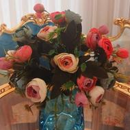 سه دسته گل ترک ،هر دسته نه شاخه گل