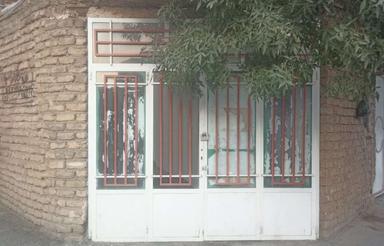 یک باب مغازه 12 متری