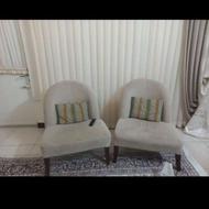 دو عدد مبل تکی راحتی،کرم رنگ،دارای دو بالشتک