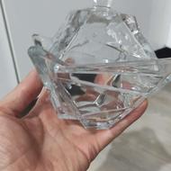 2دست استکان اصل 6عدد قندان اصلن استفاده نشده