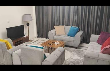 همخونه خانم/خونه دارم