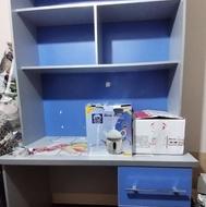 میز تحریر ساده کشودار با کتابخانه