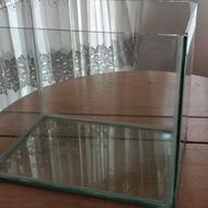 شیشه آکواریوم تمیز