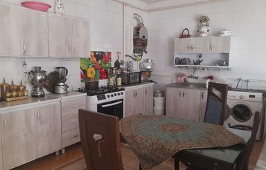 ملک دو طبقه به فروش میرسد