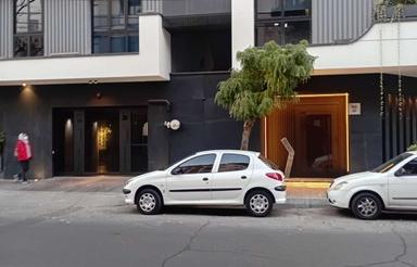 مغازه 700 متری بر ولیعصر