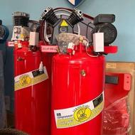 جک سوسماری و پمپ باد ایستاده