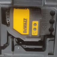 فروش یک عدد تراز لیزری نور قرمز و یک عدد میخ کوب نوا