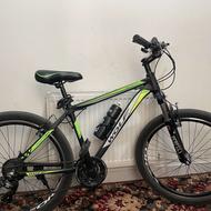 دوچرخه فقط 5 6 بار داخل شهر استفاده شدد با قمقمه و