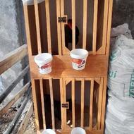 قفس و لانه، خروس لاری و مرغ لاری