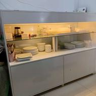 ویترین ام دی اف جلو شیشه