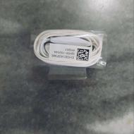 هندزفری اصل سامسونگ از جعبه گوشی خارج شده