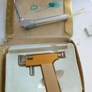 دستگاسوراخ کردن گوش آلمانی