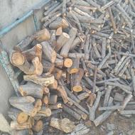 چوب خشک زغالی