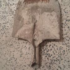 بیل بنایی همراه با دسته