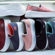 کفش راحتی اسکیچرز لج بلند رویه دولایه انعطاف پذیر