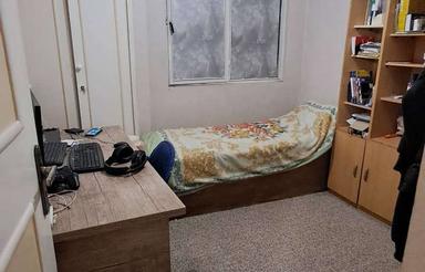 50مترو روبه روی مترو دولاب